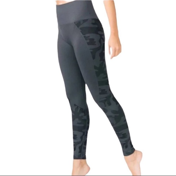 ZYIA Pants - Zyia Leggings Women’s Medium